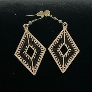 SilverTone Avenue Brand Diamond Shaped Earrings